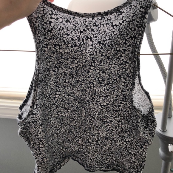 Crop top tank top - Picture 3 of 3